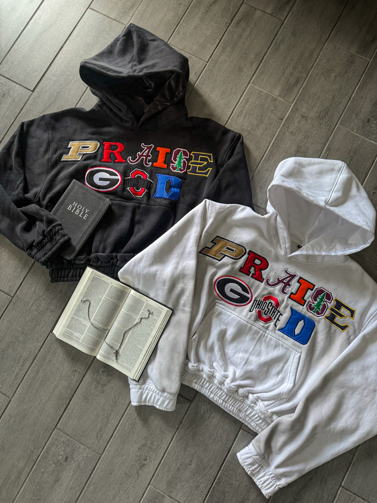 (Bundle) Praise GOD College Hoodie